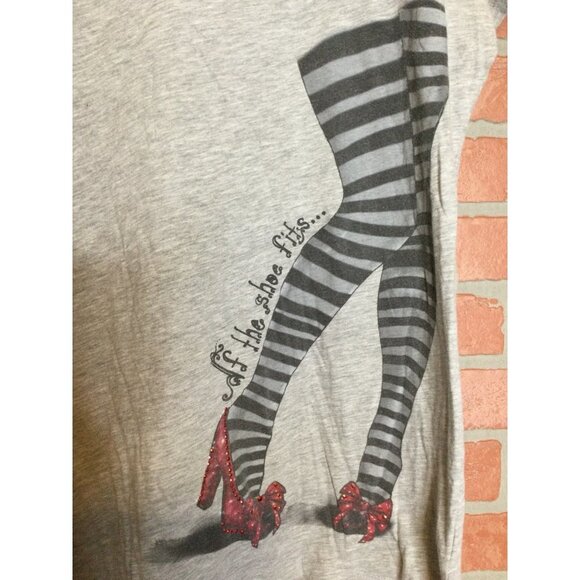 Wizard of Oz Womens If the Shoe Fits Wicked Witch T Shirt Cap Sleeves Gray Size - Picture 3 of 5
